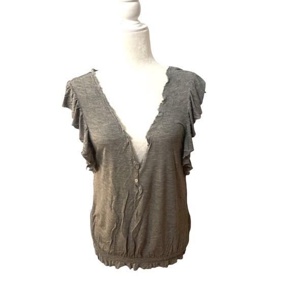 Women’s Ruffled Shirt - Picture 1 of 9